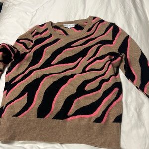 White and Warren cashmere crewneck, neon pink cheetah print, size L